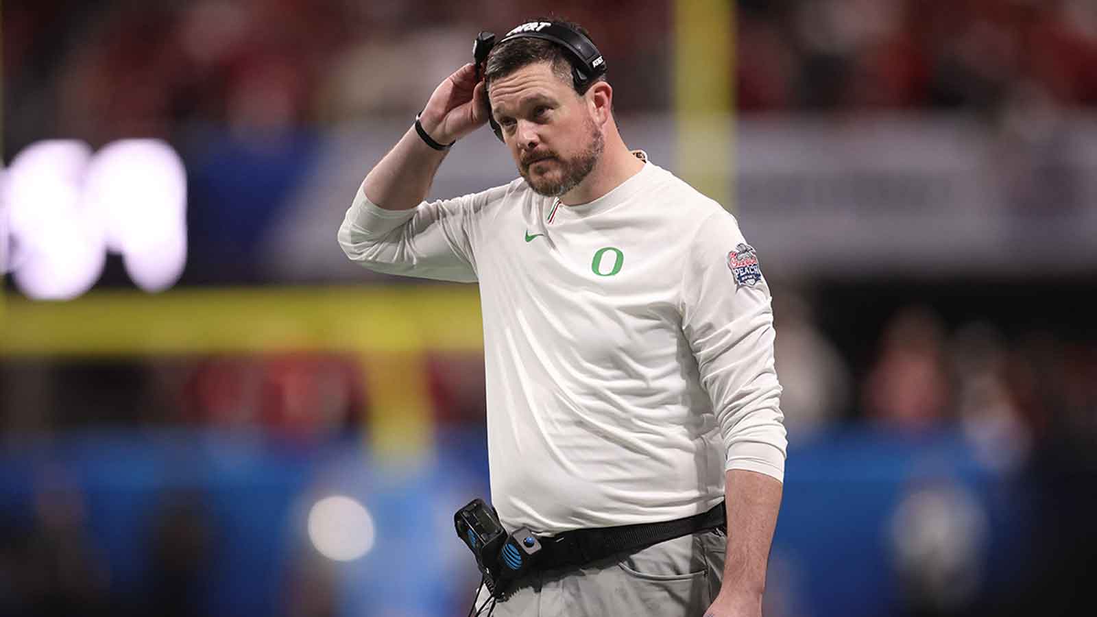 Oregon’s Dan Lanning Sets High Stakes: Will Dylan Raiola Secure QB Spot Against Nebraska?