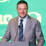 Oregon’s Dan Lanning Surprises Everyone with Unexpected Gesture Following Dante Moore Injury
