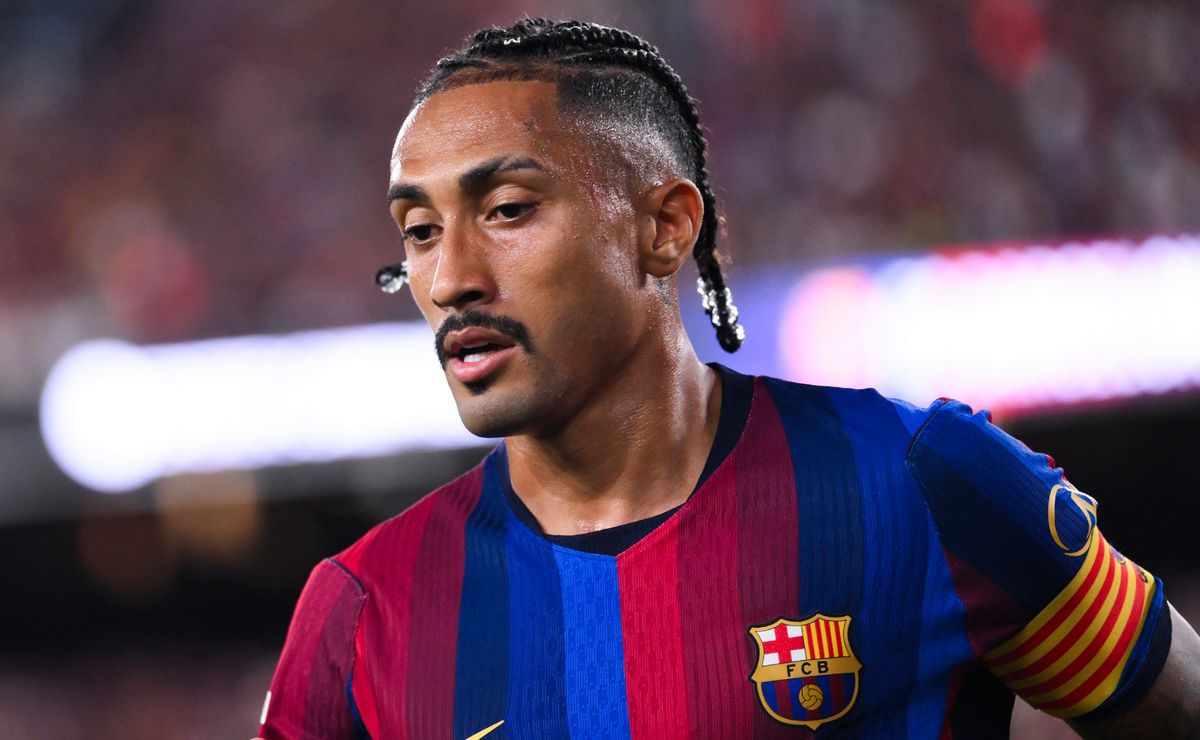 Raphinha Dismisses PSG Loss, Hints at Game-Changing Strategy Ahead of El Clasico Showdown